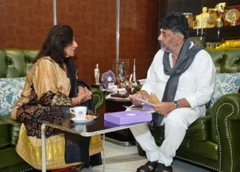 Biocon Chief Meets DK Shivakumar Amid Bengaluru Infrastructure Row