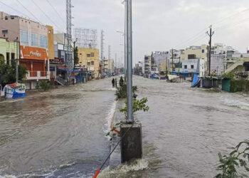 Cyclone ‘Senyar’ Triggers Heavy Rainfall Alert in Tamil Nadu; Schools Shut in Rameswaram
