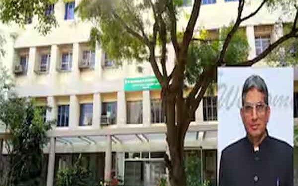 Red Fort Blast Probe: Delhi Police Summons Al-Falah University Chairman, Questions Over 2,000 Kashmiri Students