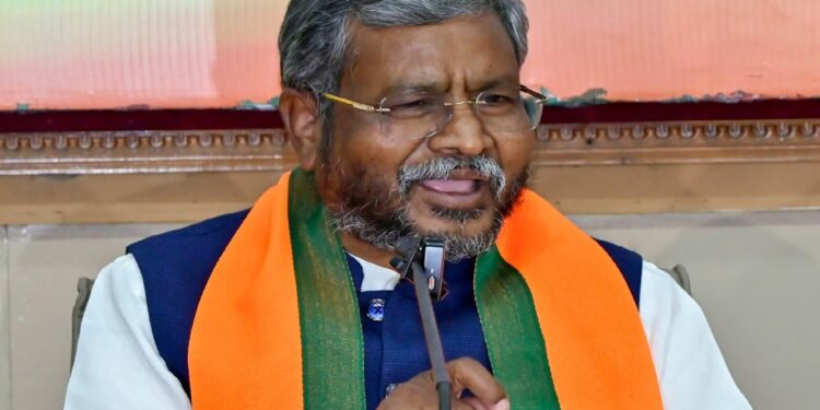 Babulal Marandi Questions Reposting Of ‘Lakhpati Clerk’ Under IT Probe To DMFT