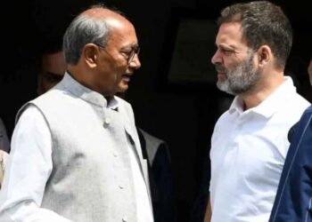 Rahul Gandhi Jabs Digvijaya Singh Over Praise for RSS-BJP Organisation