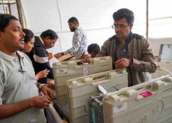 Veteran Artists Lead By Example As Maharashtra Civic Polls Begin