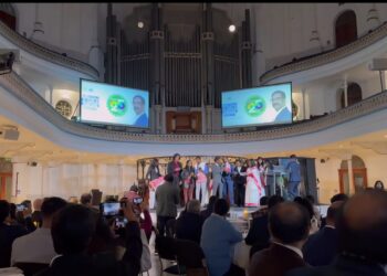 Jharkhand Students Welcome CM in London with Traditional Sadri Song