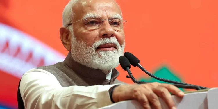 PM Modi Writes to West Bengal Voters, Calls for Political Change Ahead of Polls