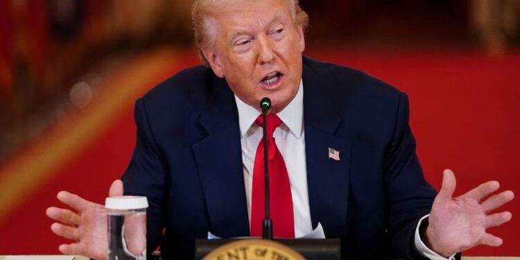 Trump Warns Iran Of Massive Retaliation If Oil Flow Through Hormuz Is Blocked