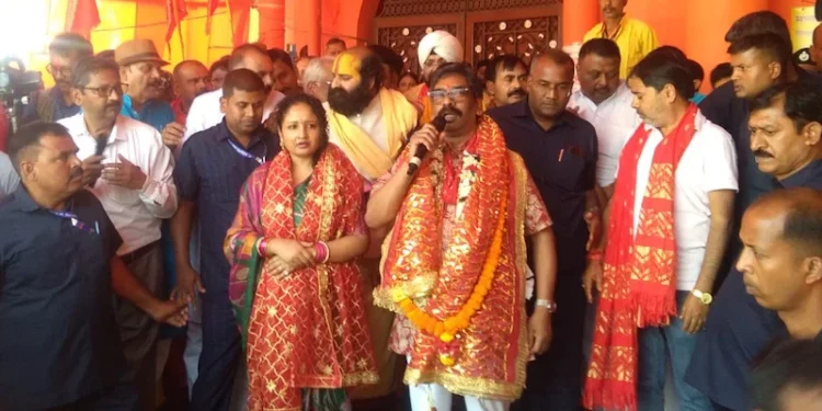 CM Hemant Soren Visits Ram-Janaki Tapovan Temple As Massive Crowd Gathers