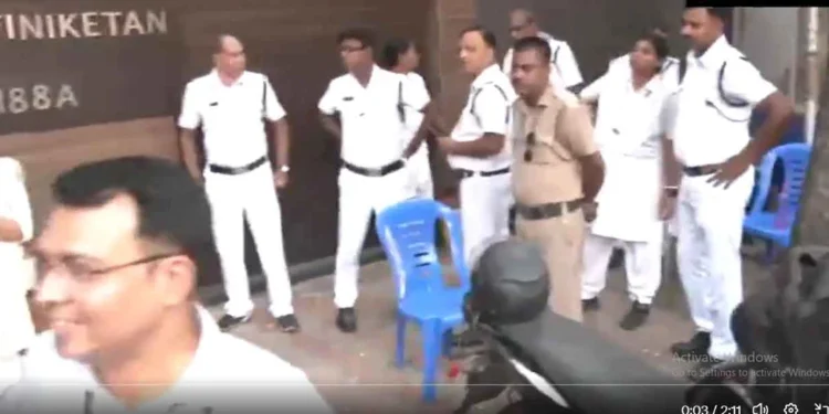 Kolkata Police Visit TMC General Secretary Abhishek Banerjee’s Residence Over Illegal Construction Notice