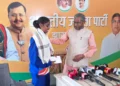 Babulal Marandi Honours Gold-Winning Shooter Devasi Hembram From Jamtara