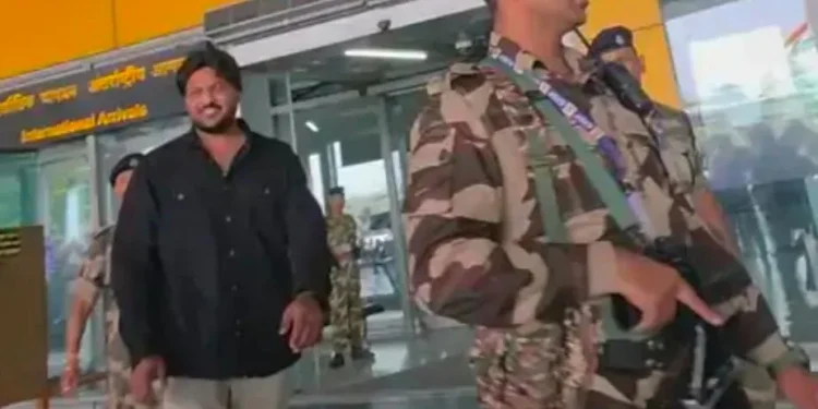 Fugitive Gangster Prince Khan Suspected of Terror Links While Hiding in Pakistan