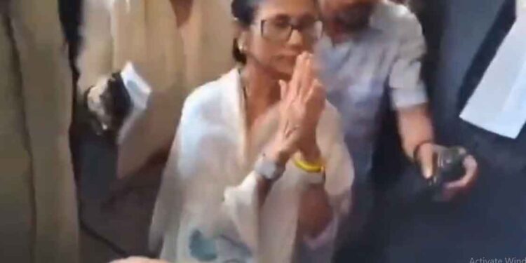 Mamata Banerjee Reaches Calcutta High Court to File Petition Challenging Bhawanipur Election Result