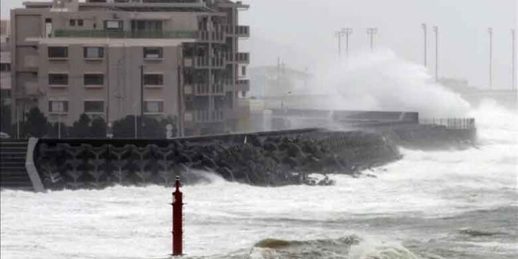 Typhoon Jongmei Wreaks Havoc in Japan, Over 60,000 Homes Affected, Hundreds of Flights Cancelled