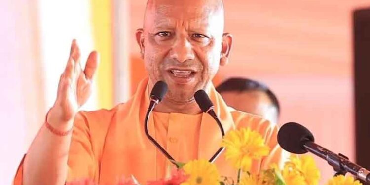 Yogi Adityanath Slams Congress-SP in Ayodhya, Questions Namaz at Hanumangarhi