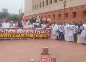 Opposition Targets Amit Shah, Protests Outside Lok Sabha Asking ‘Who Gave the Order’