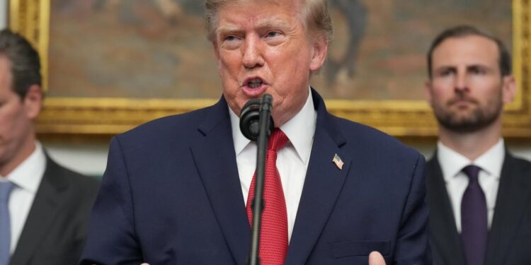 Trump Warns Iran’s Trading Partners of Economic Action, India’s Exports Under Watch