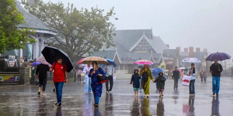 Jharkhand Sees Continued Rain and Thunder Today, Winds Up to 40 kmph Expected
